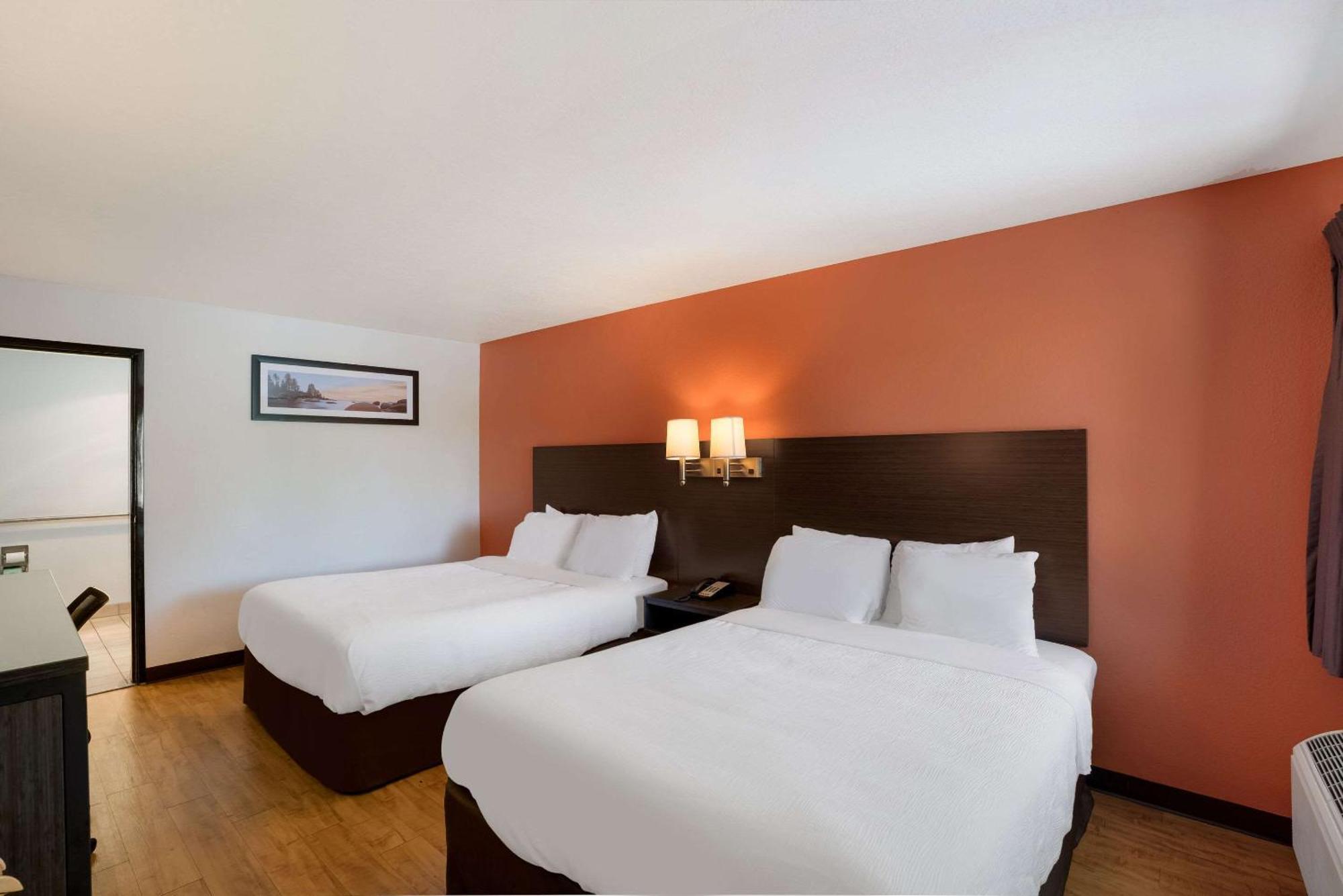 Quality Inn & Suites Junction Ngoại thất bức ảnh