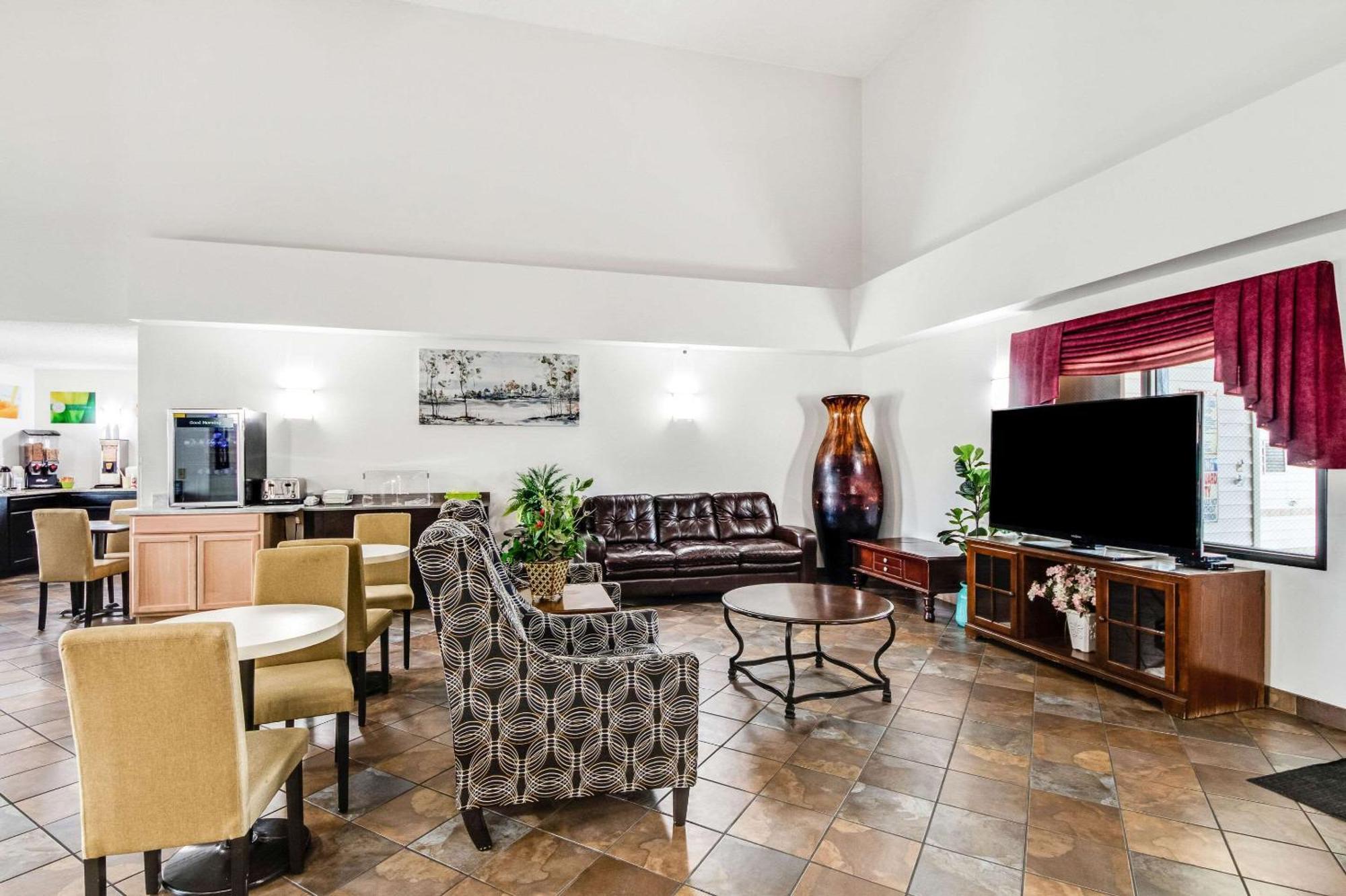Quality Inn & Suites Junction Ngoại thất bức ảnh